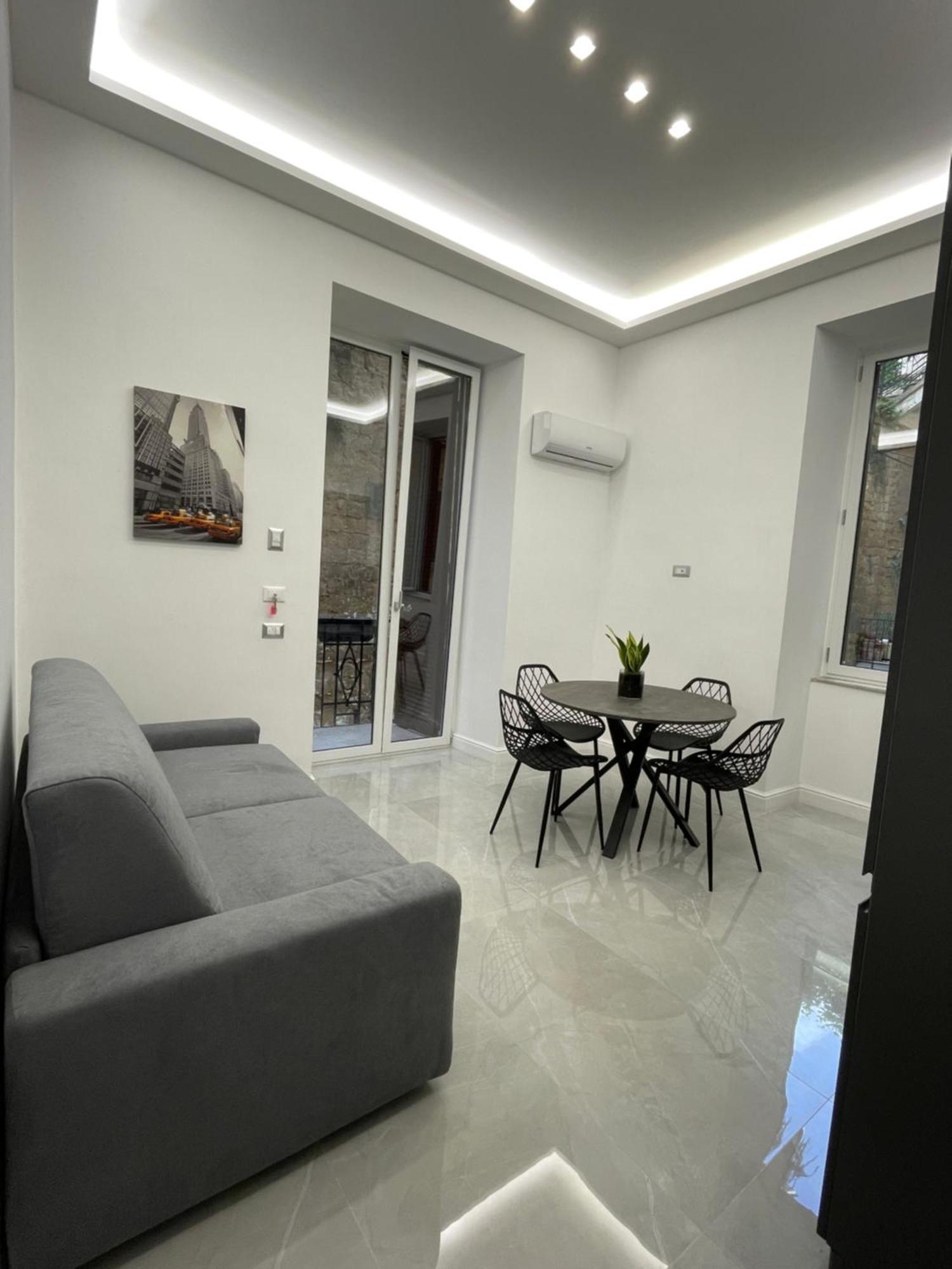 Apartment Maison Sanfelice Naples